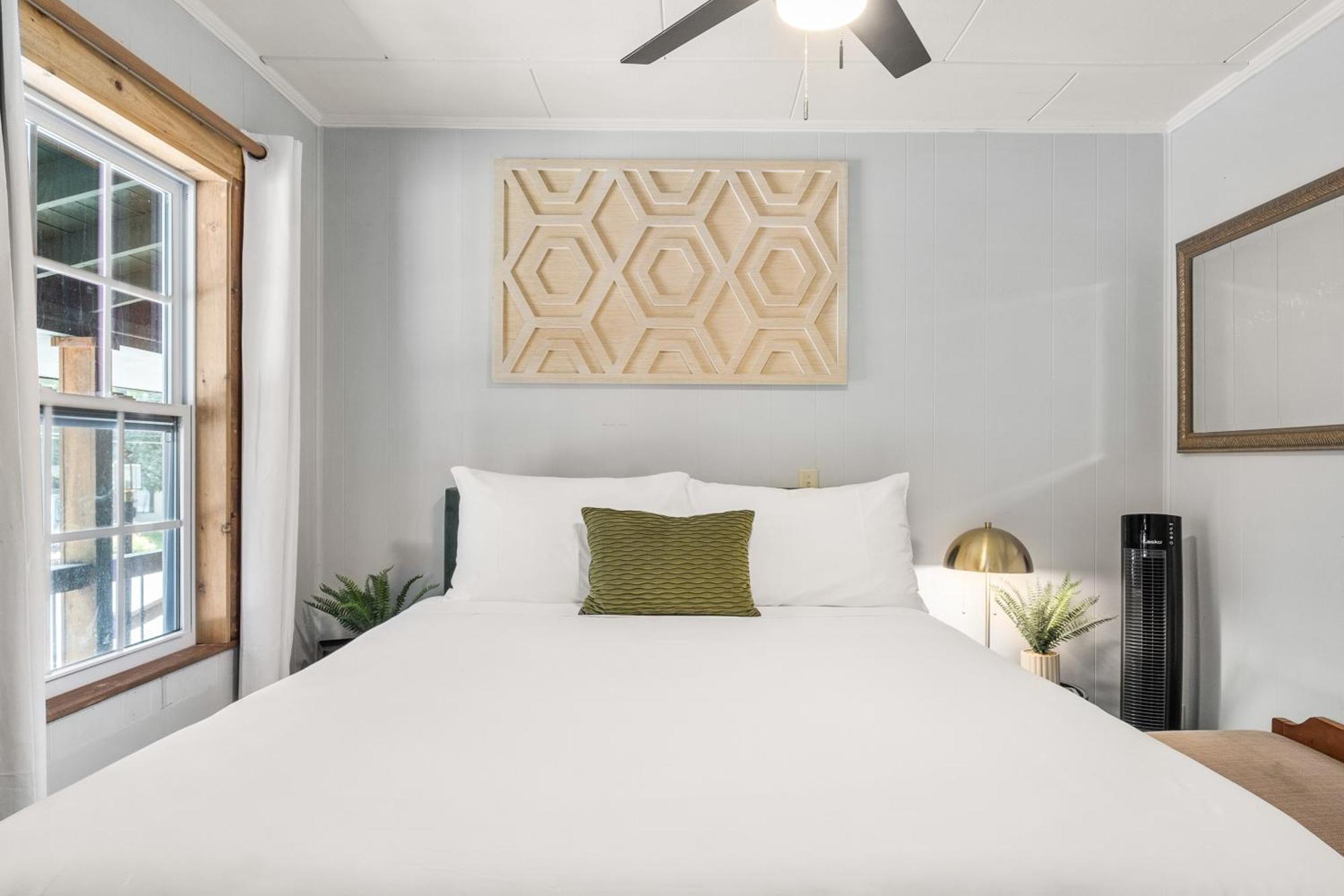 Cedarwood Inn Hendersonville Bagian luar foto