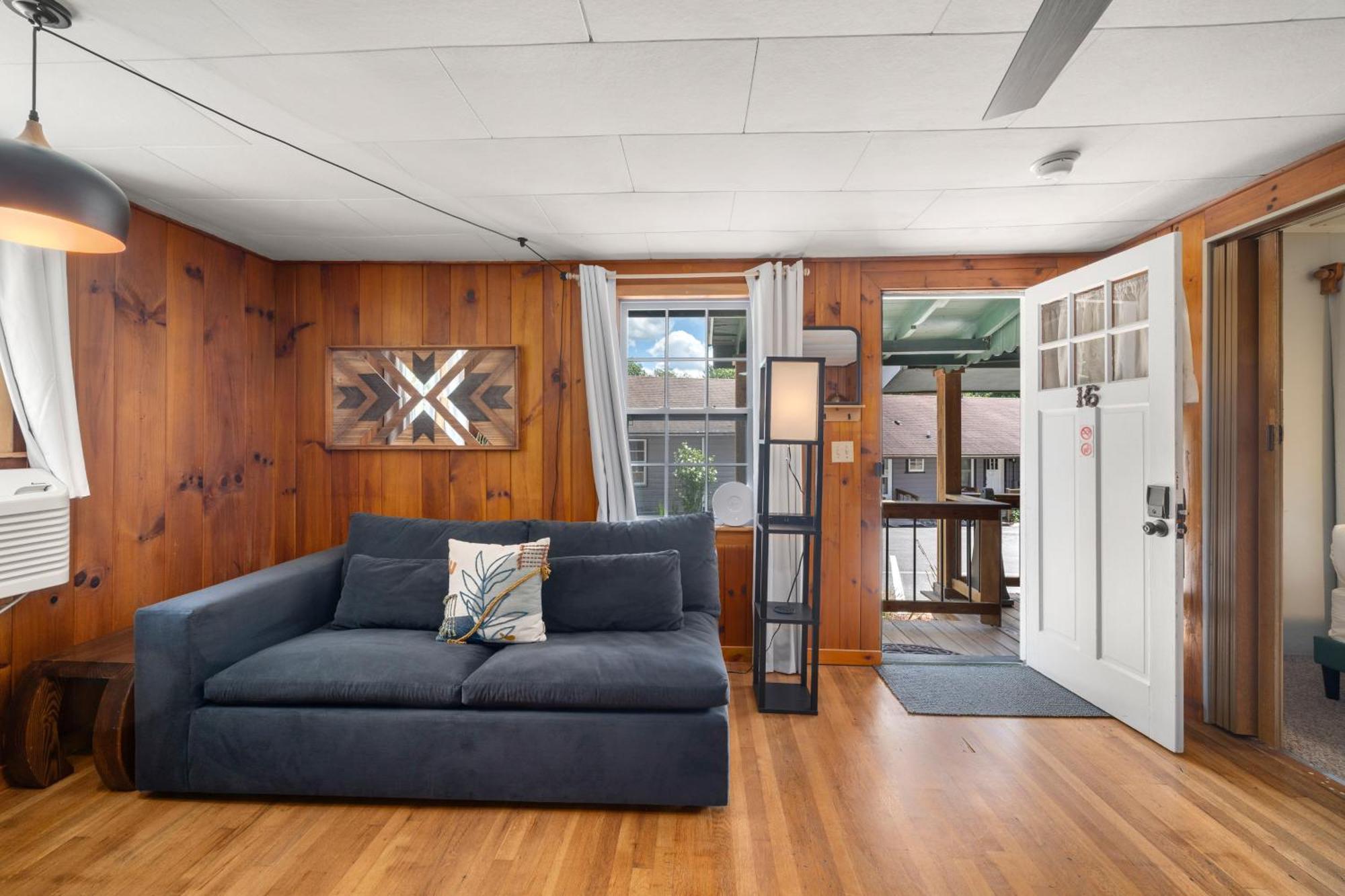 Cedarwood Inn Hendersonville Bagian luar foto