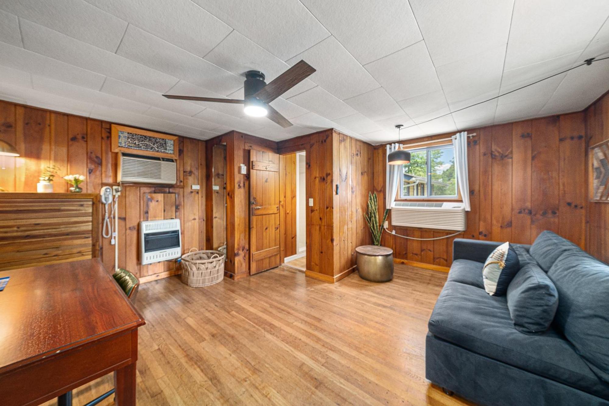 Cedarwood Inn Hendersonville Bagian luar foto