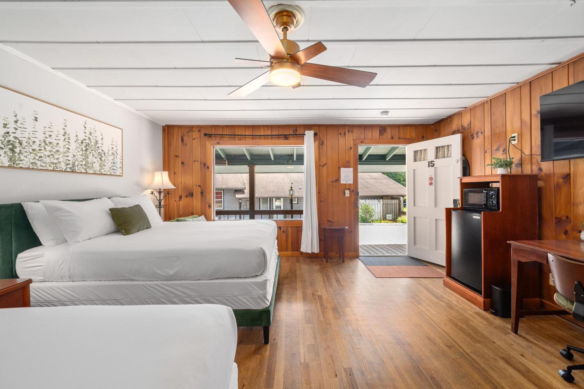 Cedarwood Inn Hendersonville Bagian luar foto