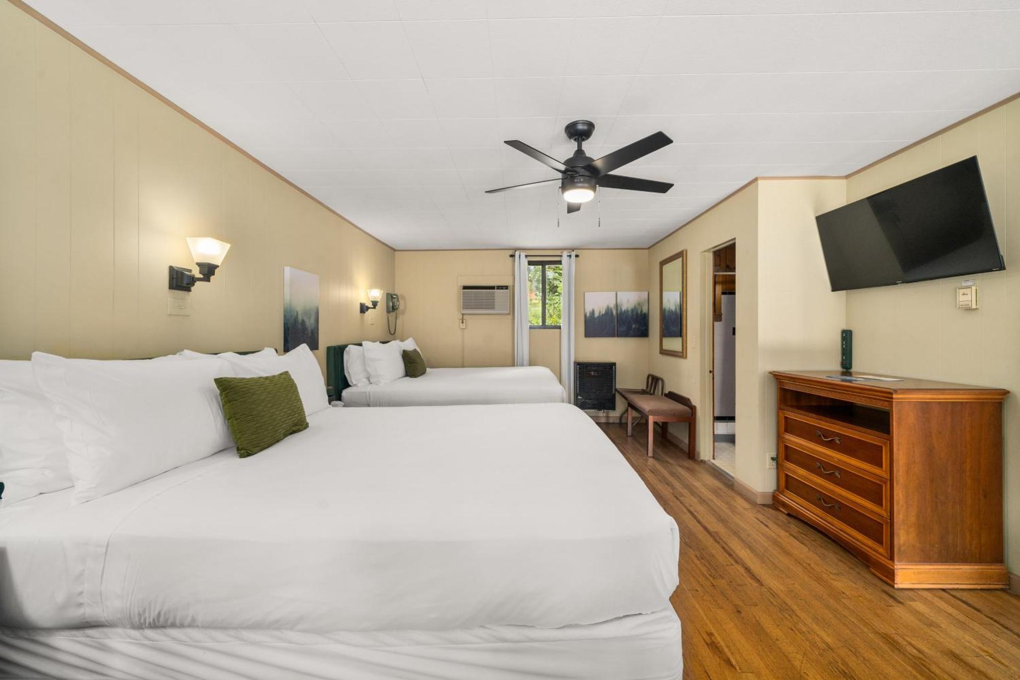 Cedarwood Inn Hendersonville Bagian luar foto