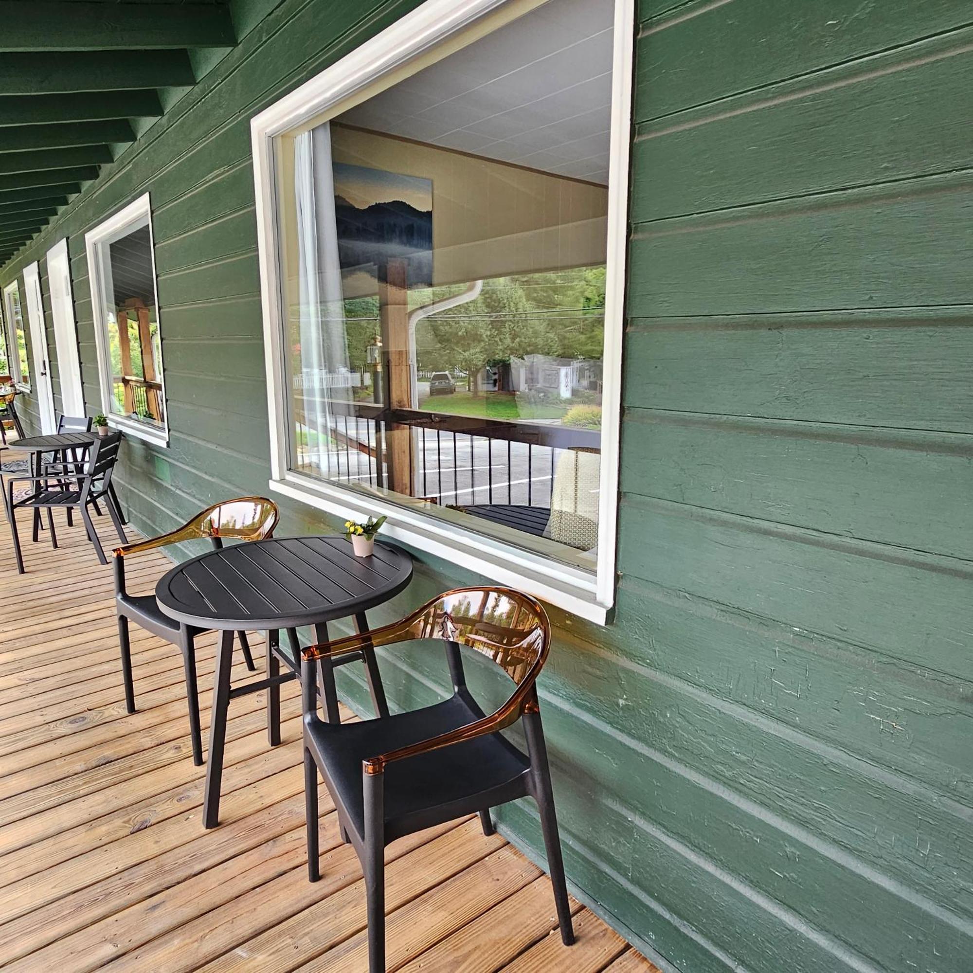 Cedarwood Inn Hendersonville Bagian luar foto
