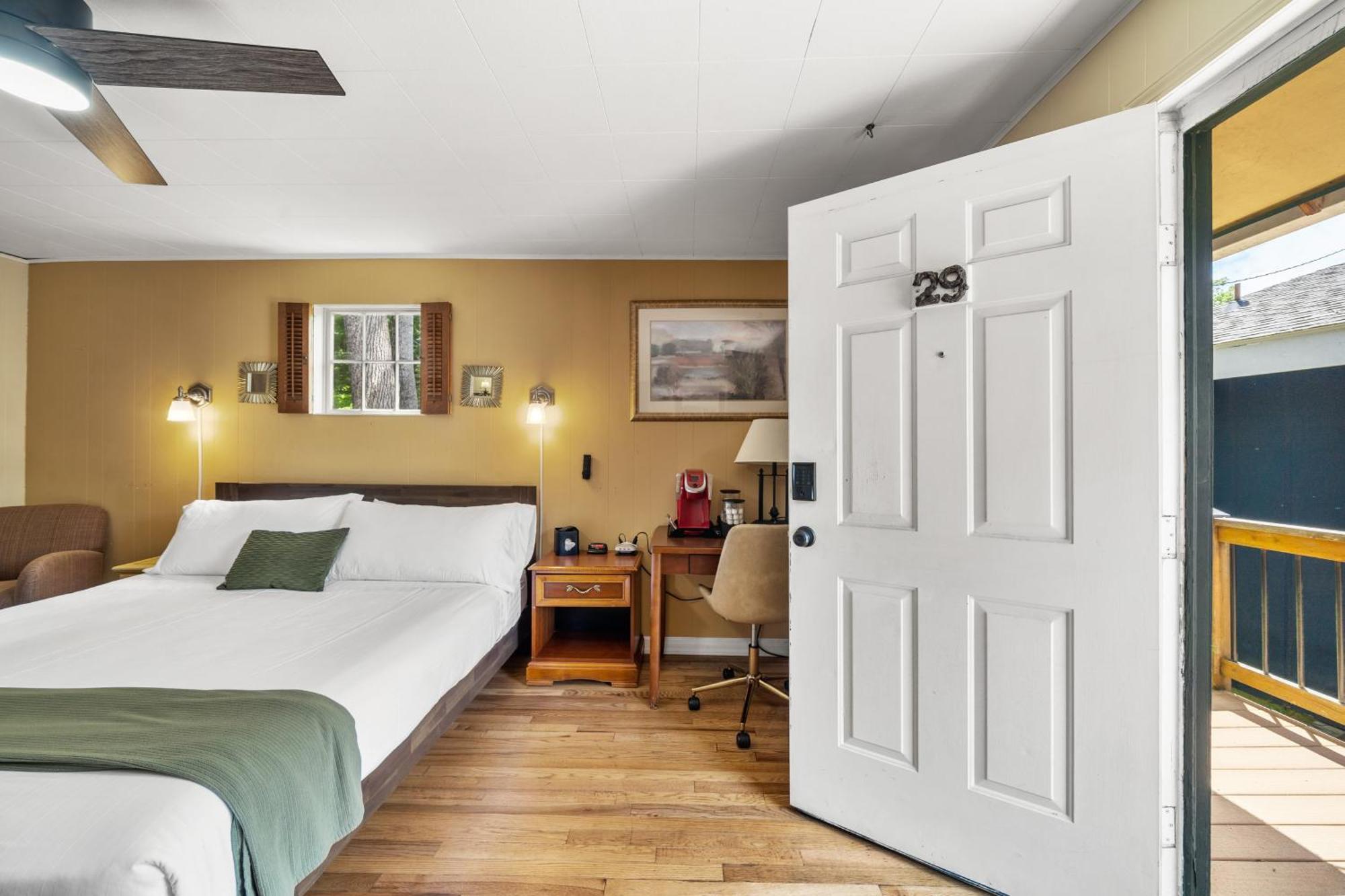 Cedarwood Inn Hendersonville Bagian luar foto
