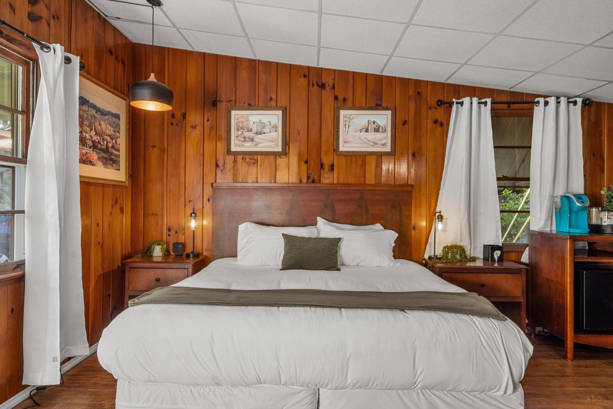 Cedarwood Inn Hendersonville Bagian luar foto
