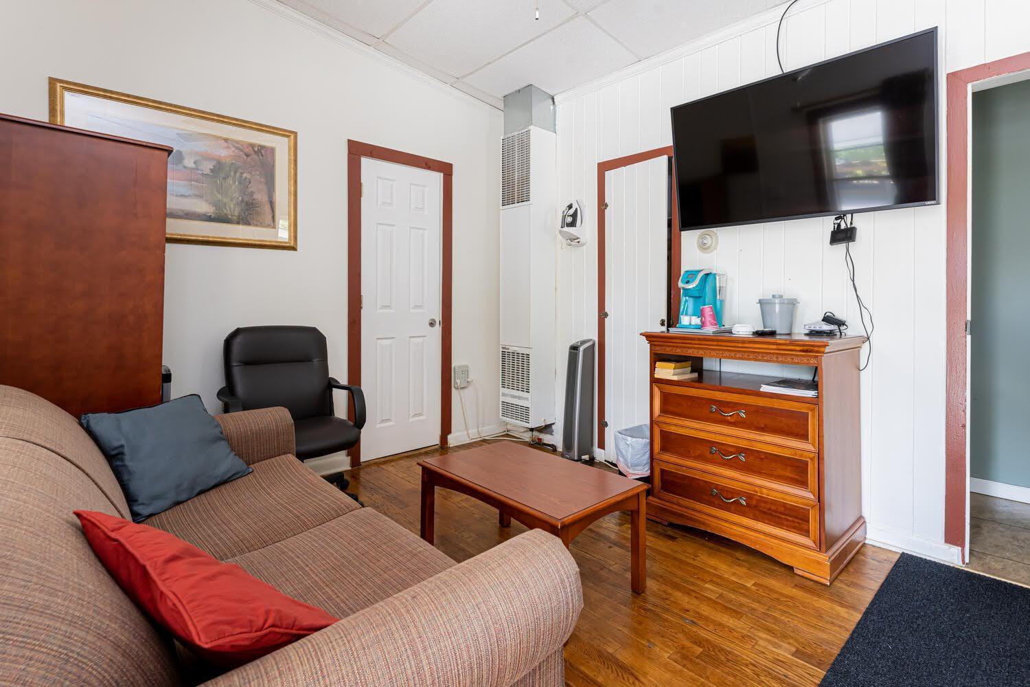 Cedarwood Inn Hendersonville Bagian luar foto